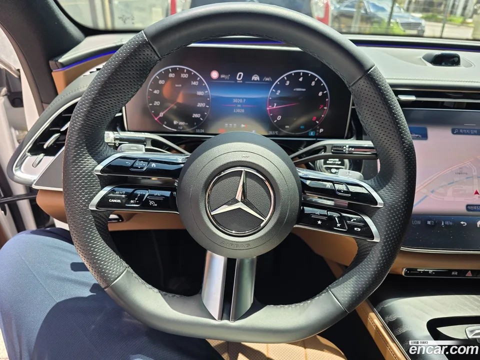 Mercedes-Benz E-Class E300 4MATIC AMG Line 2025 — миниатюра 2