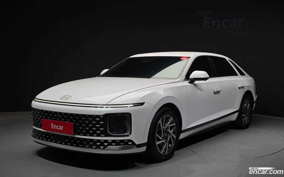 Hyundai Grandeur Hybrid 2024 — photo 1, buy with delivery to Moscow