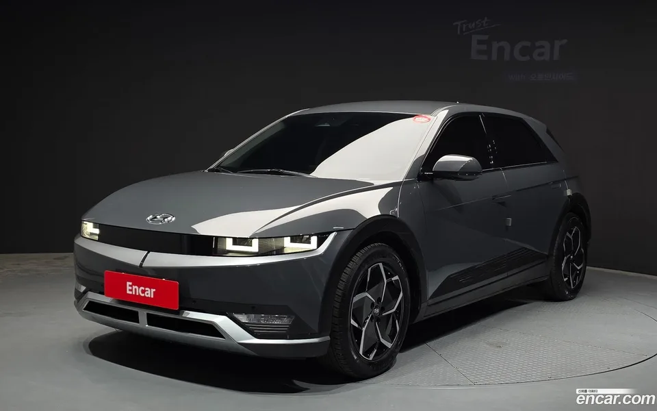 Hyundai Ioniq 5 2023 — фото 1, купить с доставкой в Москву