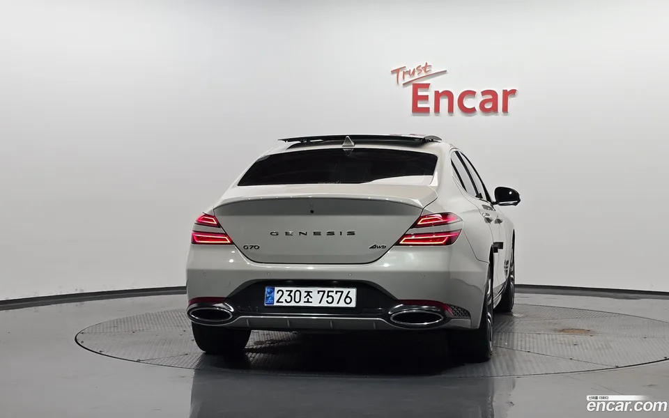 Genesis G70 2.5T 4WD 2023 — thumbnail 4