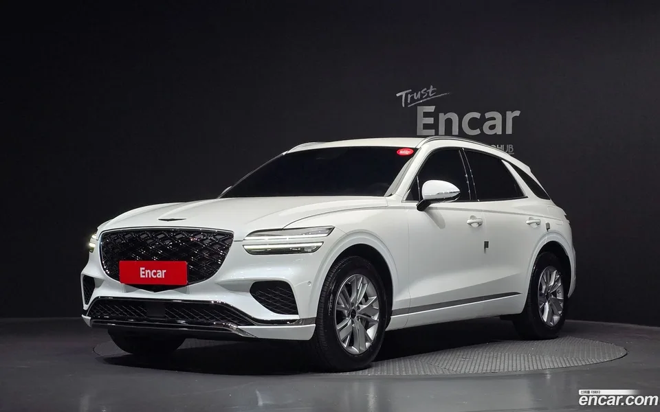 Genesis GV70 2.5T 2WD 2024 — photo 1, buy with delivery to Moscow