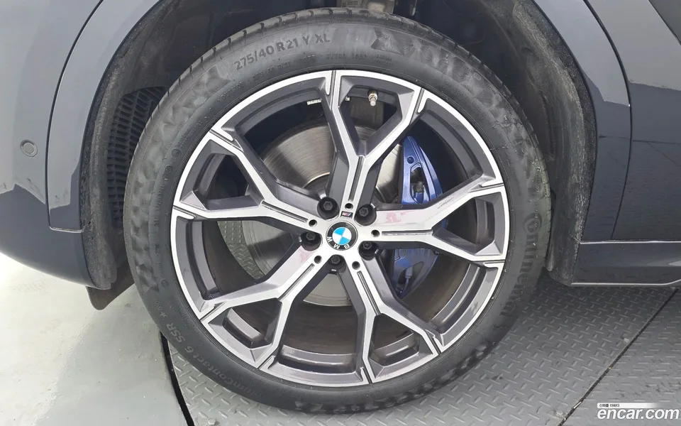 BMW X6 xDrive40i M 2023 — thumbnail 2