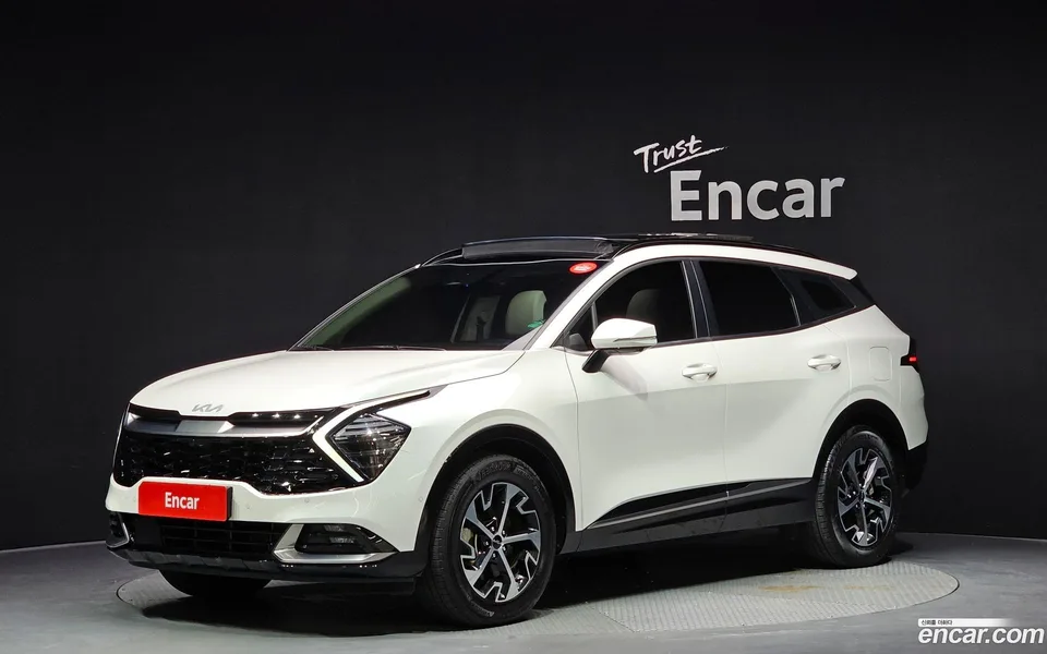 Kia Sportage Hybrid 2WD 2022 — photo 1, buy with delivery to Moscow