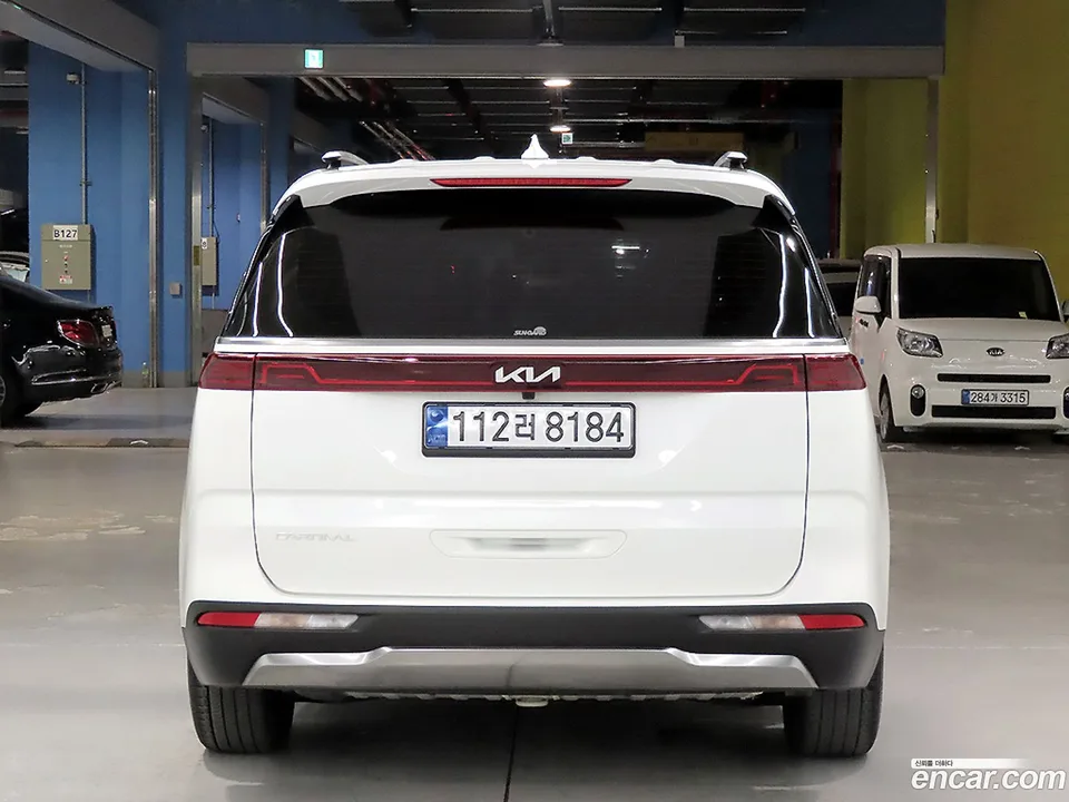 Kia Carnival 9 2022 — thumbnail 3