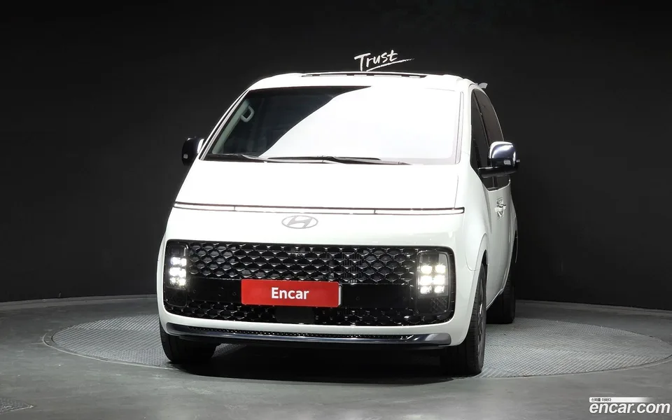 Hyundai Staria 4WD 9 2025 — thumbnail 3