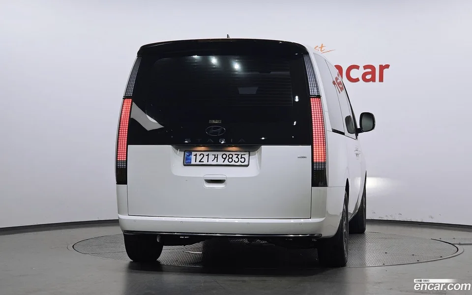 Hyundai Staria 4WD 9 2025 — thumbnail 4