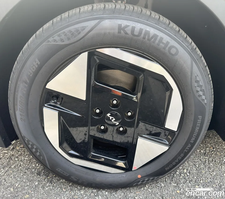 Kia EV3 2WD 2026 — thumbnail 2