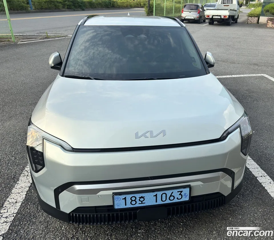 Kia EV3 2WD 2026 — thumbnail 3