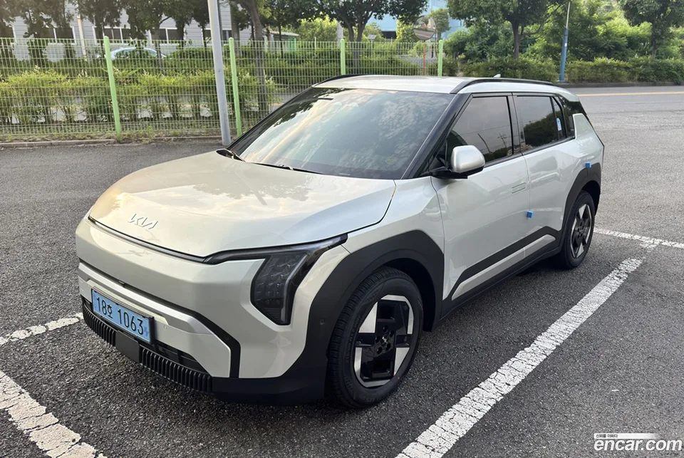 Kia EV3 2WD 2026 — photo 1, buy with delivery to Moscow