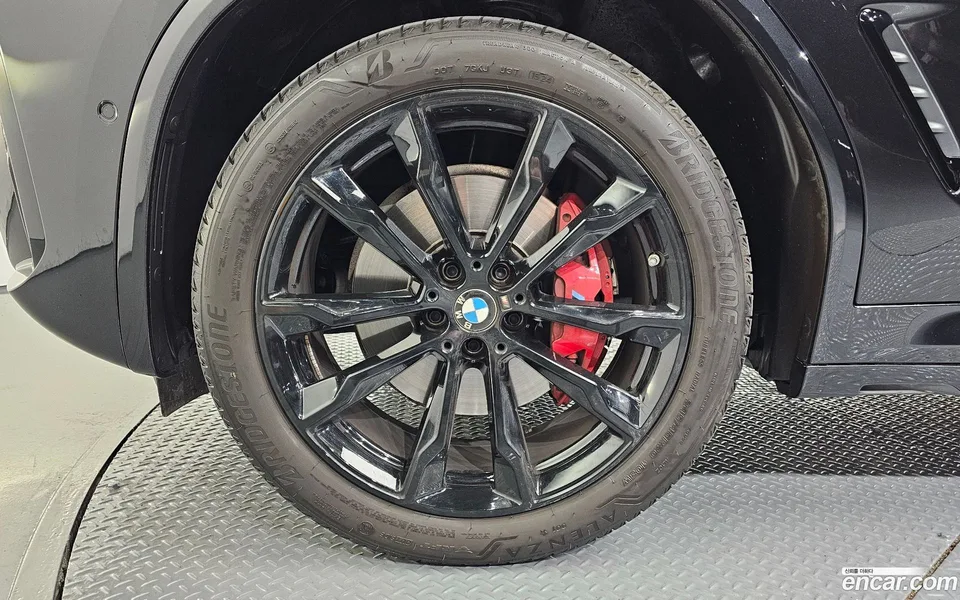 BMW X4 xDrive20i M 2025 — thumbnail 2