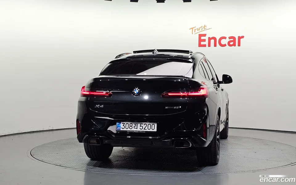 BMW X4 xDrive20i M 2025 — thumbnail 4
