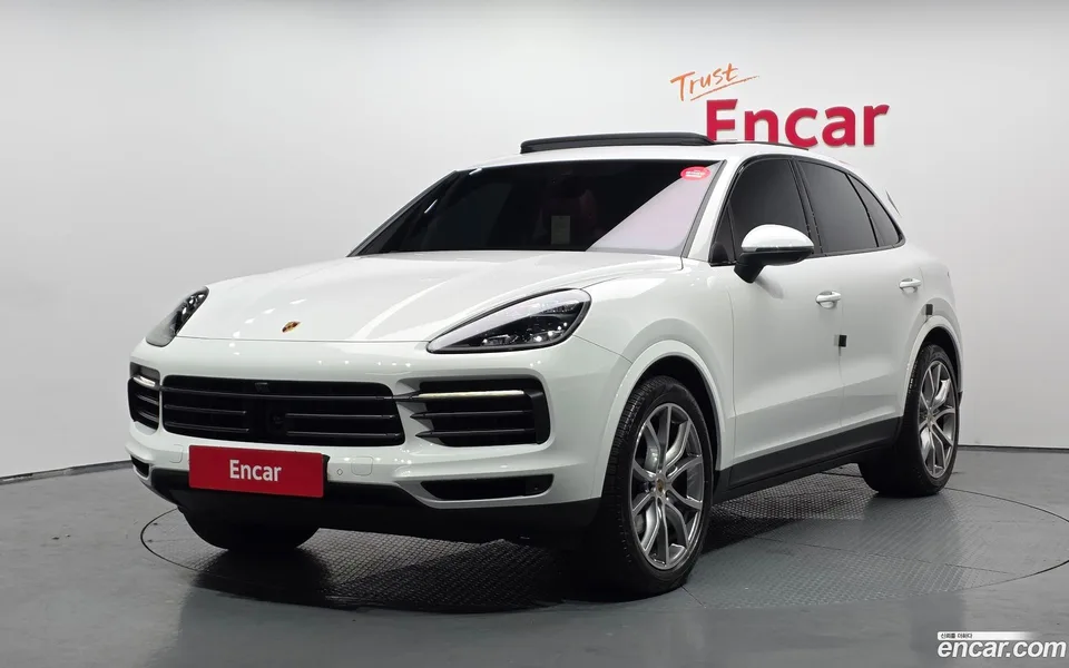 Porsche Cayenne 3.0 2023 — photo 1, buy with delivery to Moscow