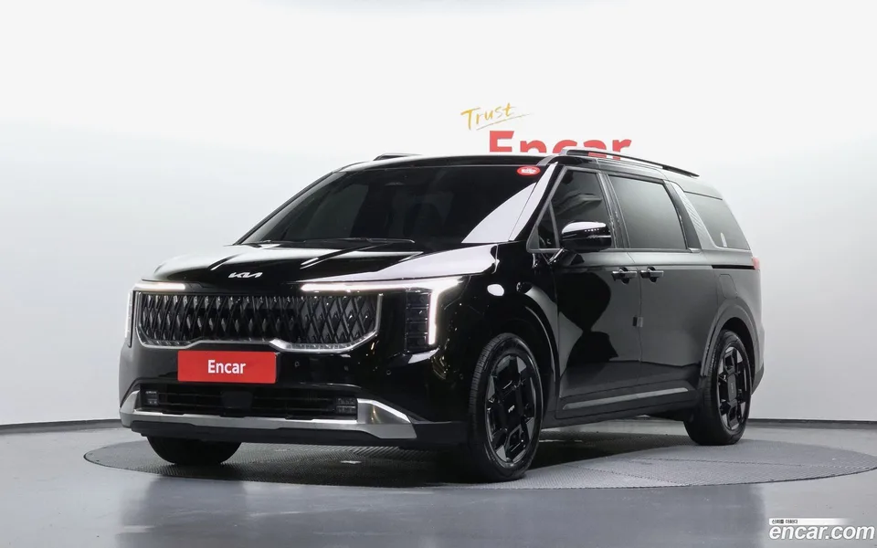 Kia Carnival 7 2024 — photo 1, buy with delivery to Moscow