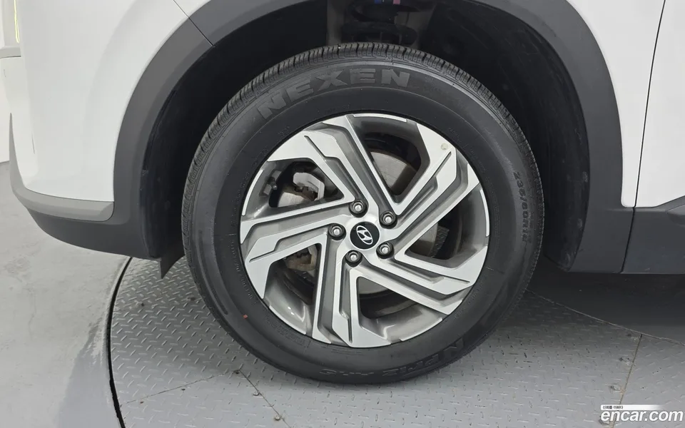 Hyundai SantaFe 2.2 2WD 2023 — thumbnail 2