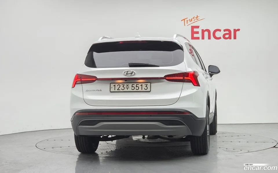 Hyundai SantaFe 2.2 2WD 2023 — thumbnail 4