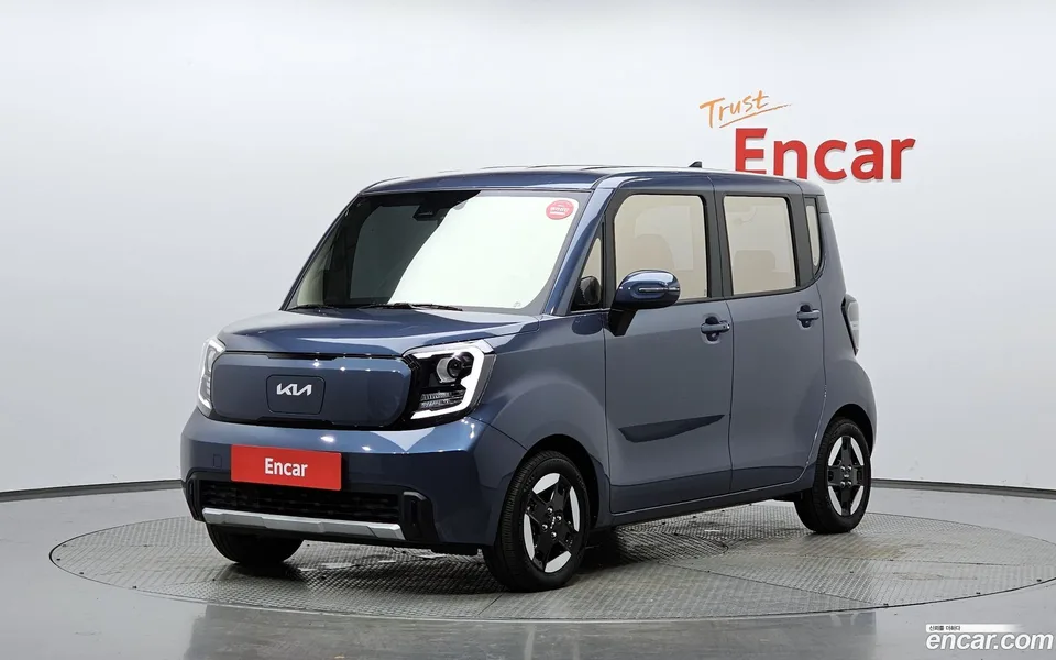 Kia Ray EV 2023 — photo 1, buy with delivery to Moscow