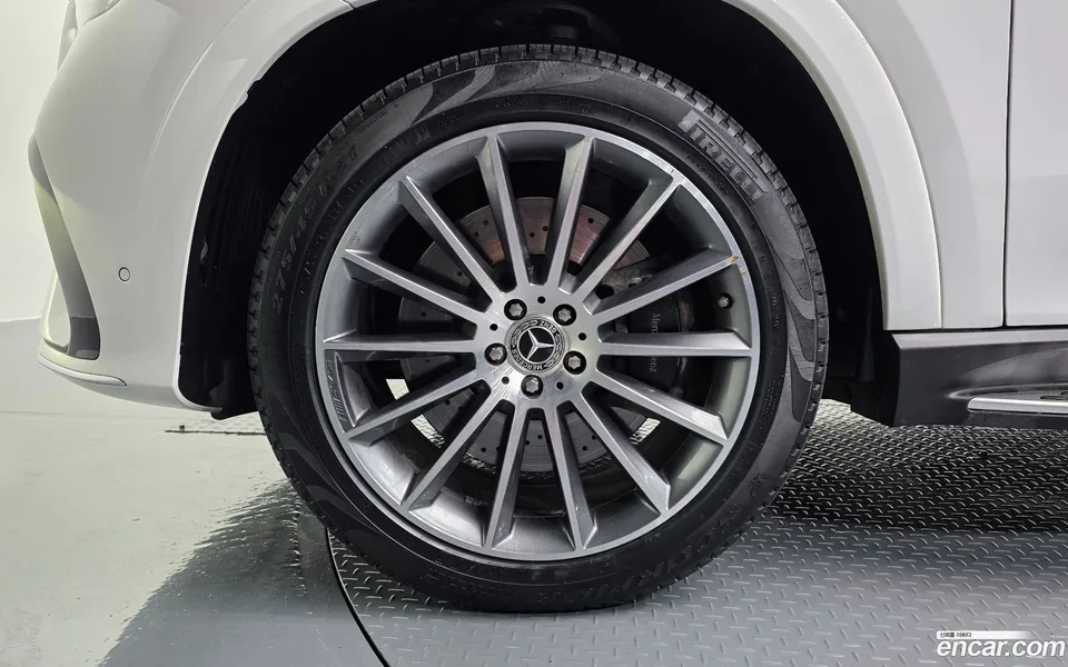 Mercedes-Benz GLE-Class GLE450d 4MATIC 2023 — thumbnail 5
