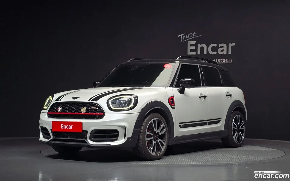 MINI Cooper S Countryman JCW 2023 — photo 1, buy with delivery to Moscow