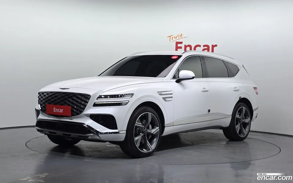 Genesis GV80 2.5T 2WD 2024 — photo 1, buy with delivery to Moscow