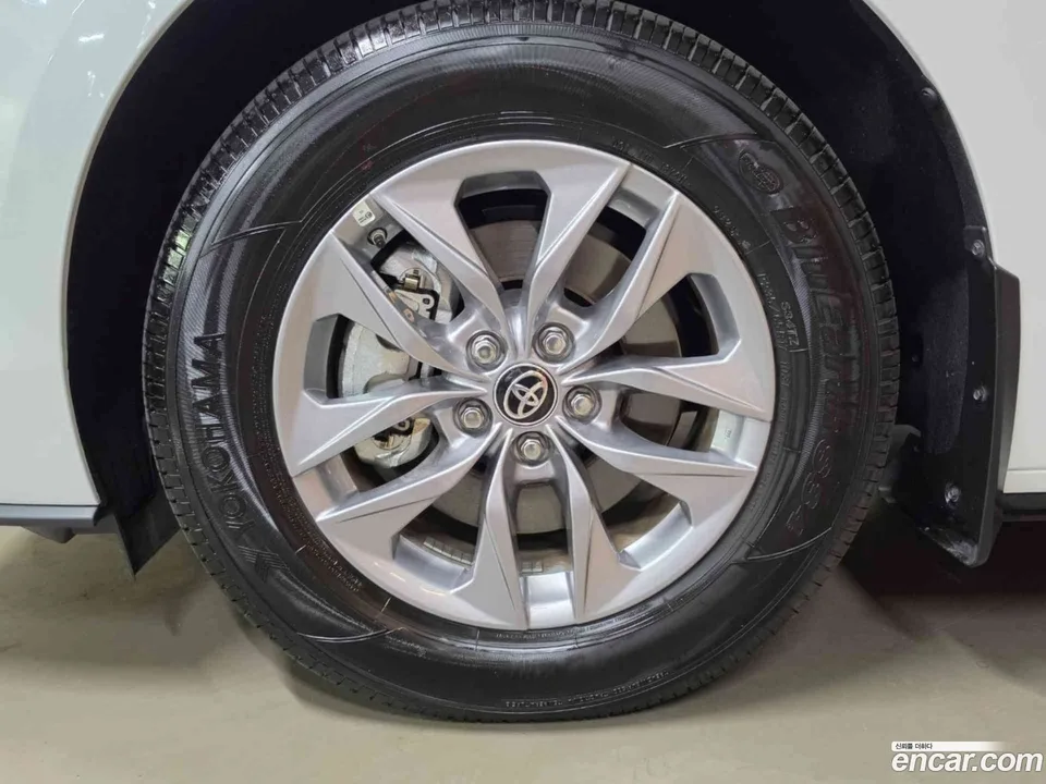Toyota Sienna 2.5 AWD 2025 — thumbnail 5