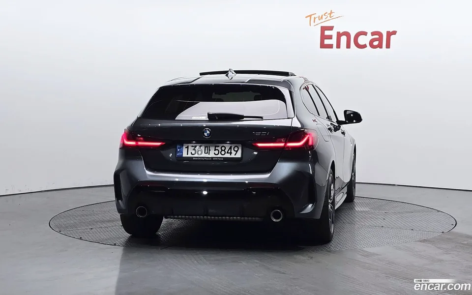 BMW 1 Series 120i M 2022 — thumbnail 4
