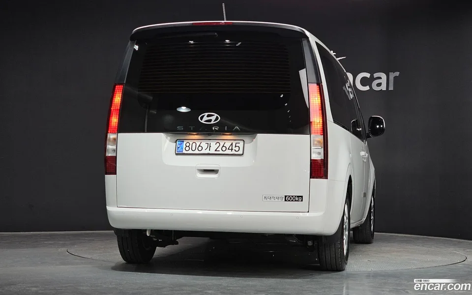 Hyundai Staria 5 2025 — thumbnail 4
