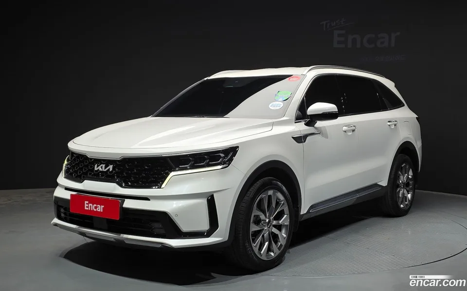 Kia Sorento 2.5T 2WD 2023 — photo 1, buy with delivery to Moscow