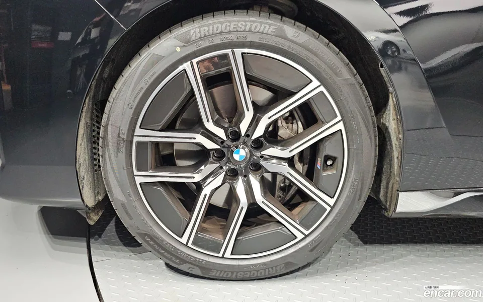 BMW 7 Series 740i xDrive M 2025 — миниатюра 2