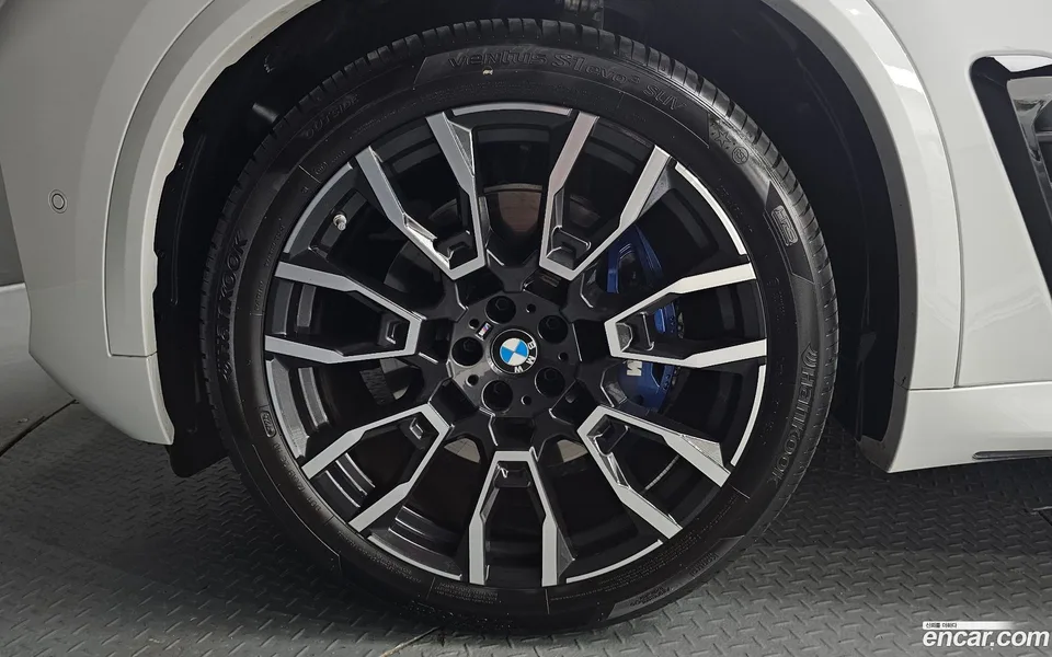BMW X5 xDrive 30d M 2025 — thumbnail 2