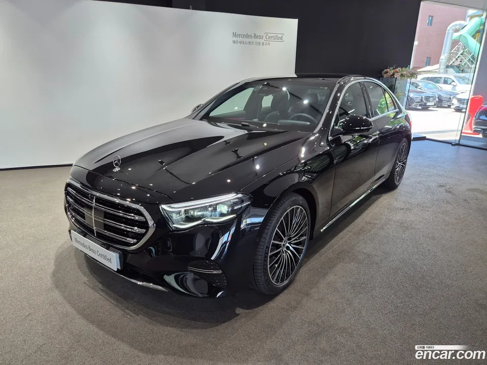 Mercedes-Benz E-Class E450 4MATIC 2025 — photo 1, buy with delivery to Moscow