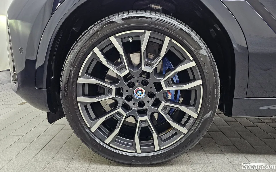 BMW X6 xDrive40i M 2024 — thumbnail 2