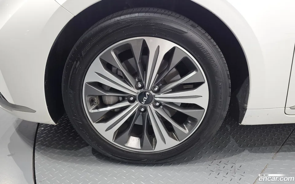 Kia K8 3.5 LPG 2WD 2022 — thumbnail 2