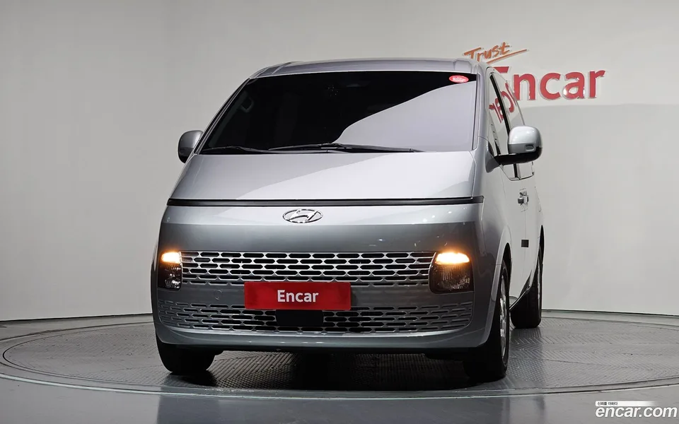 Hyundai Staria 5 2024 — thumbnail 3