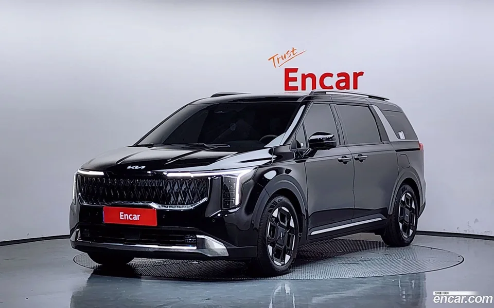 Kia Carnival 7 2024 — photo 1, buy with delivery to Moscow