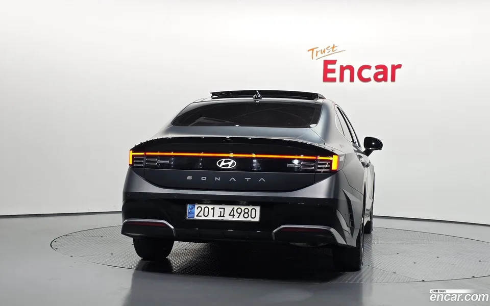 Hyundai Sonata The Edge Hybrid 2023 — thumbnail 4