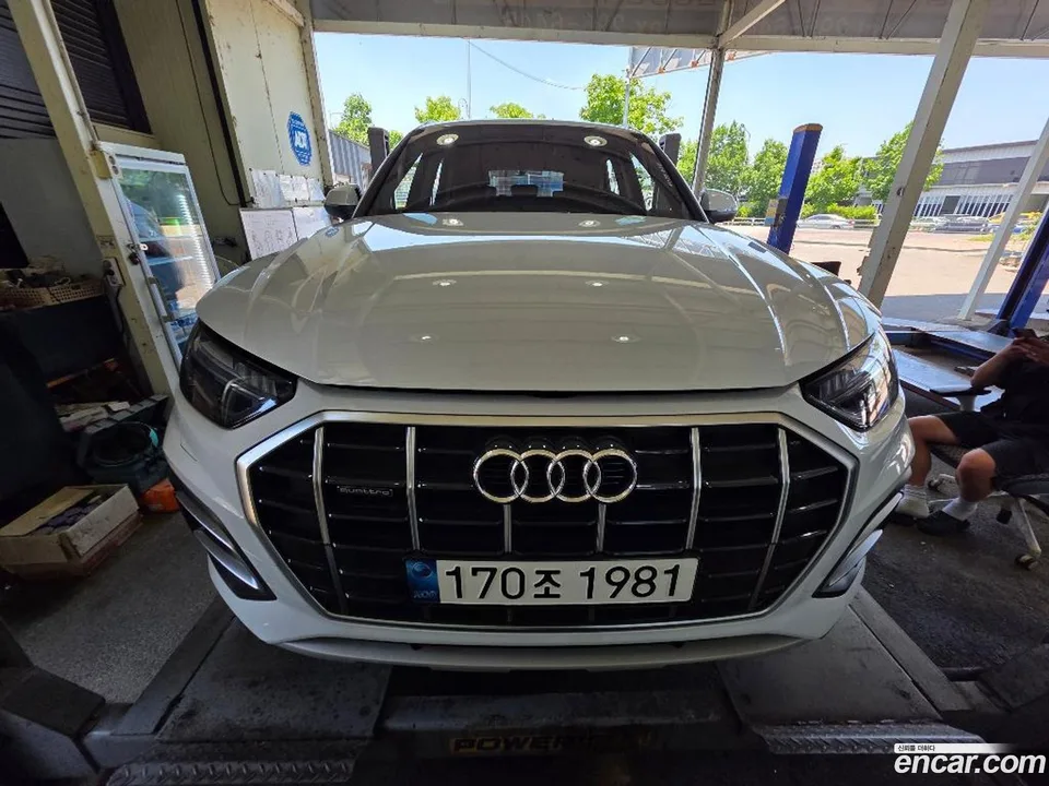Audi Q5 45 TFSI 2022 — thumbnail 2