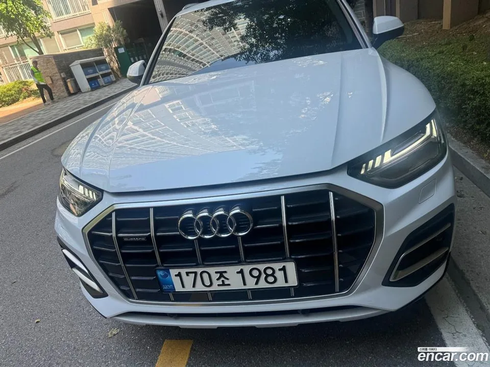 Audi Q5 45 TFSI 2022 — photo 1, buy with delivery to Moscow