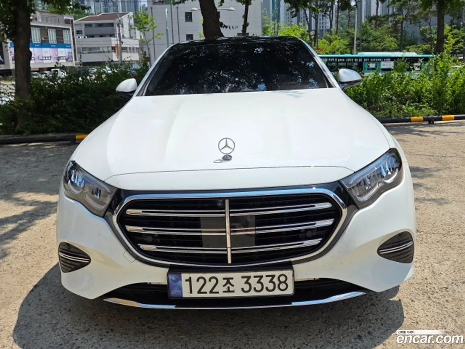 Mercedes-Benz E-Class E220d 4MATIC 2024 — photo 1, buy with delivery to Moscow