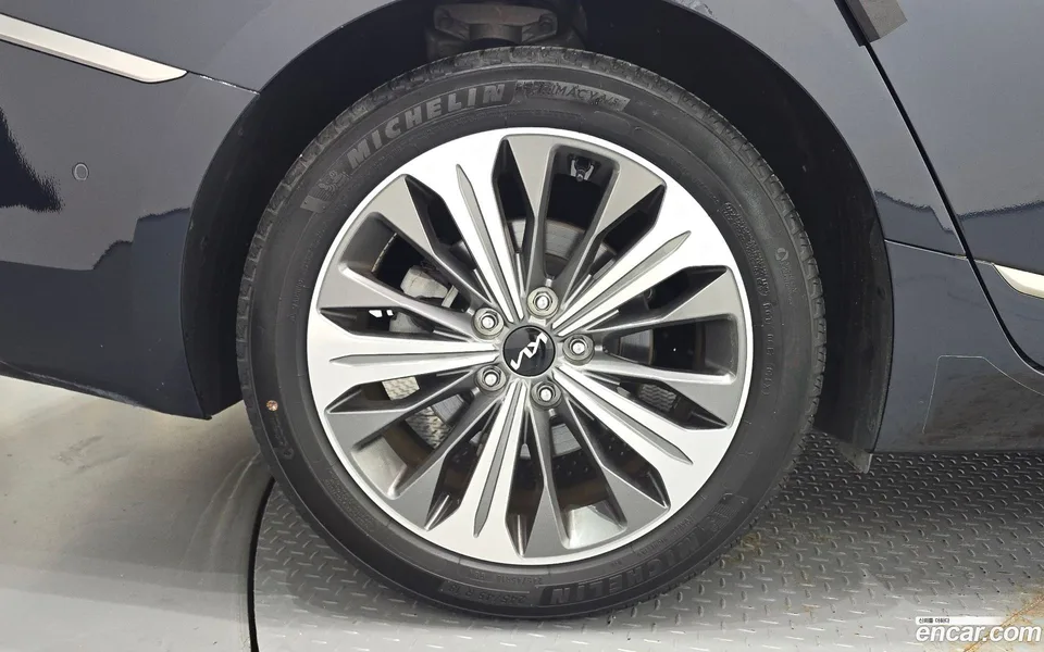 Kia K8 Hybrid 2022 — thumbnail 5