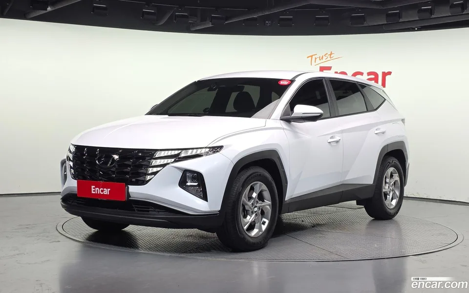 Hyundai Tucson 2.0 2WD 2023 — photo 1, buy with delivery to Moscow