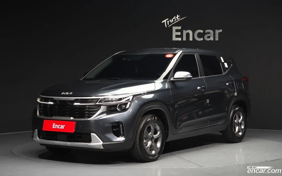 Kia Seltos 2.0 2WD 2025 — фото 1, купить с доставкой в Москву
