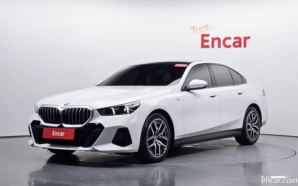 BMW 5 Series 520i M 2025 — photo 1, buy with delivery to Moscow