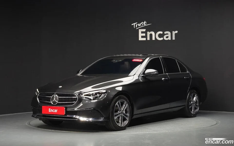 Mercedes-Benz E-Class E250 2023 — photo 1, buy with delivery to Moscow