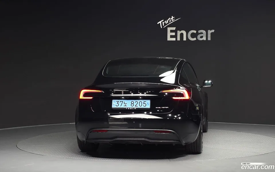 Tesla Model 3 AWD 2024 — thumbnail 4