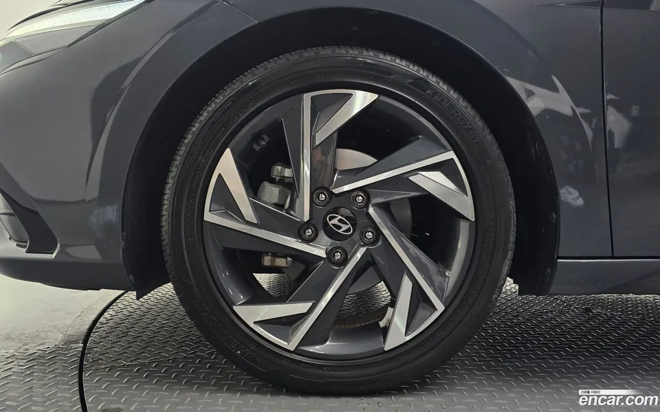 Hyundai Avante CN7 1.6 2023 — thumbnail 2