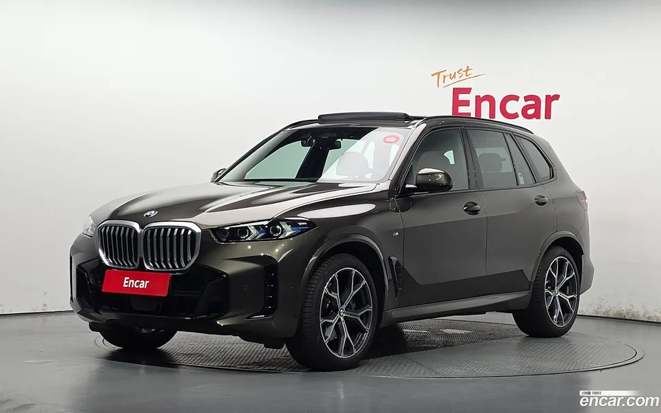 BMW X5 xDrive 40i M 2025 — photo 1, buy with delivery to Moscow