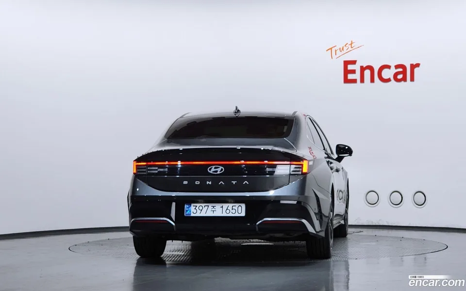 Hyundai Sonata The Edge Hybrid 2023 — thumbnail 4