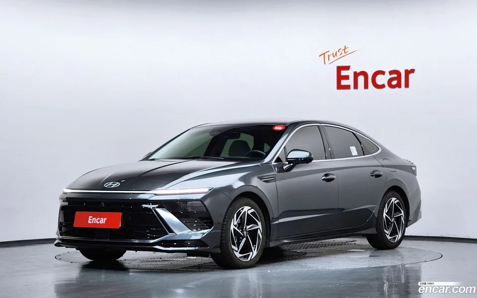Hyundai Sonata The Edge Hybrid 2023 — photo 1, buy with delivery to Moscow