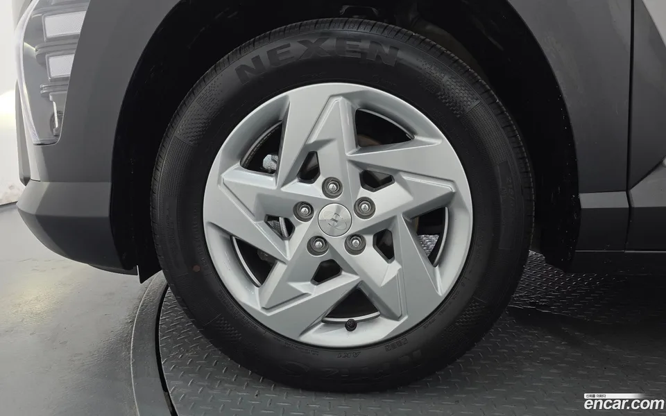 Hyundai Kona 1.6 2WD 2023 — thumbnail 2