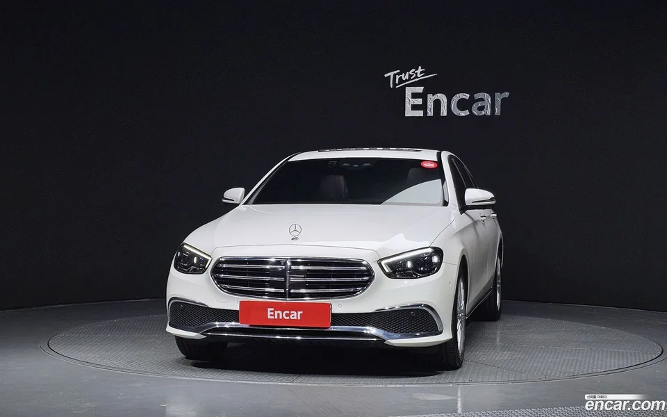 Mercedes-Benz E-Class E250 2022 — thumbnail 3